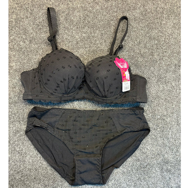 Elegance Embroidered Bra & Panty Se